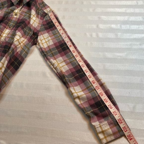 American Eagle Boyfriend Fit Flannel Shirt Women’s XS Mauve Black Plaid NWOT - Picture 10 of 13